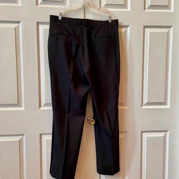 BLACK ONE BUTTON TUXEDO BY MIDTOWN MAN DIZE 46L EUC - Picture 11 of 12